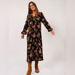 NWT Natural Life Floral Maxi Dress